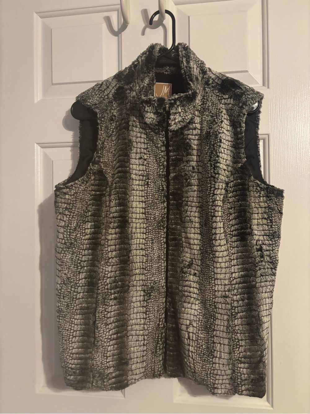 JM Collection Faux Fur Reptile-Texture Pet Habitat Vest - Gray